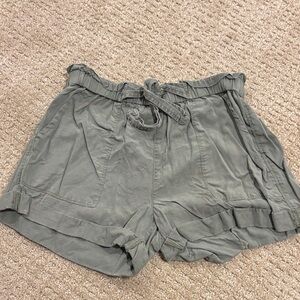 Aerie Flowy Khaki and green Shorts